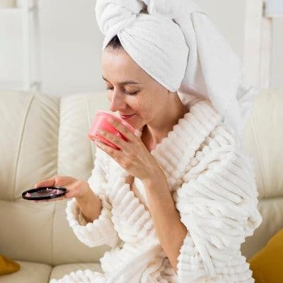 Pele e ciclo menstrual: como a pele muda em cada fase e como adaptar a rotina