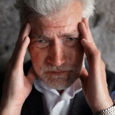 O que é a pseudodemência depressiva: sintomas e diferenças em relação à doença de Alzheimer