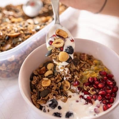 Análise nutricional: a granola é realmente uma escolha equilibrada?