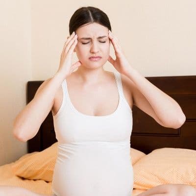 Como identificar os sinais da eclâmpsia pós-parto até semanas depois de dar à luz
