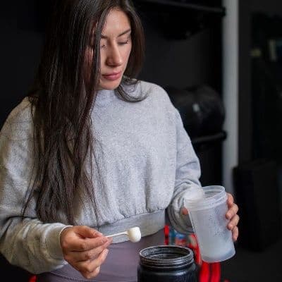 Porque o suplemento AAKG pode ser mais eficaz do que a arginina comum para o “bombeio” muscular